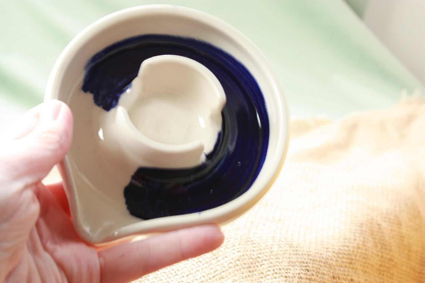 Sponge Holder in Salt & Ink